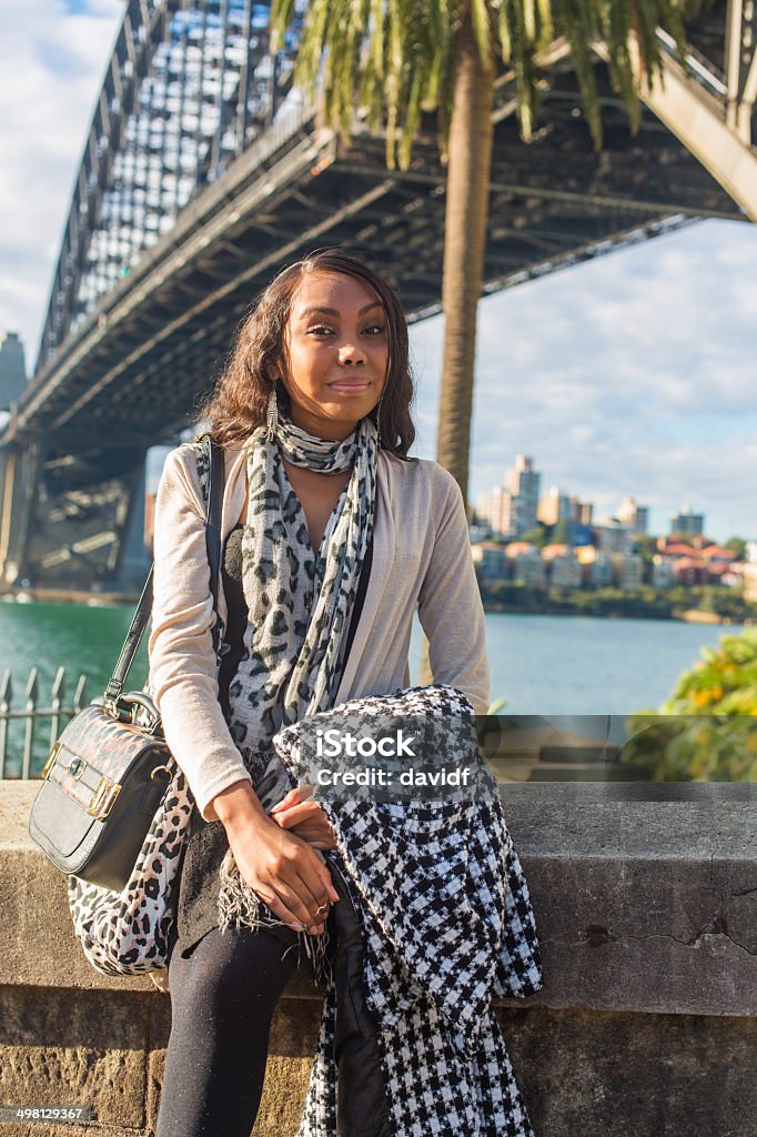Modern Aboriginal Woman Stock Photo - Download Image Now - 20-29 Years ...