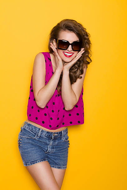 istock Smiling summer girl in sunglasses 498130065