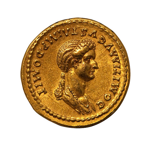 골드 로마 동전 흰색 바탕에 그림자와 - coin roman ancient rome 뉴스 사진 이미지