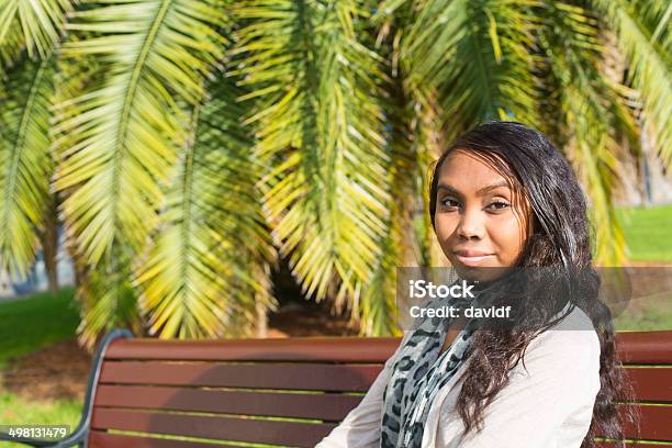 Aboriginal Mujer Moderna Foto de stock y más banco de imágenes de Cultura aborigen australiana - Cultura aborigen australiana, Personas de negocios, Australia