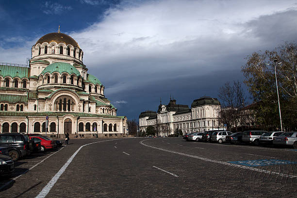 aleksandr-nevski église de sofia, bulgarie - church saint peter alexander horizontal photos et images de collection