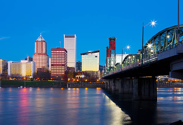 istock Hawthorne Bridge Portland Oregon. 498197618