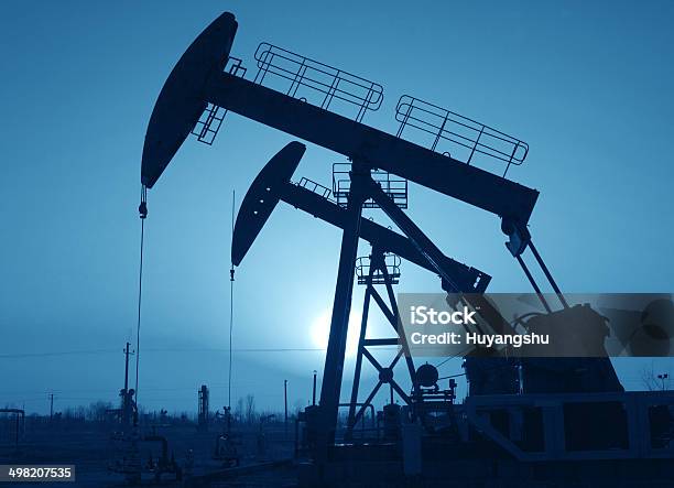 Öl Pumpen Stockfoto und mehr Bilder von Benzin - Benzin, Diesel-Kraftstoff, Energieindustrie