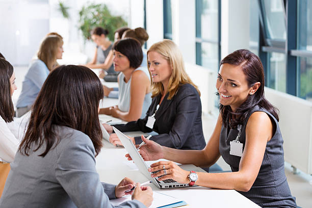 targi pracy - seminar women recruitment meeting zdjęcia i obrazy z banku zdjęć