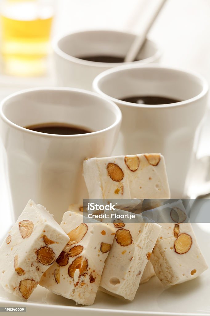 Кофе: Эспрессо, Ликер и Nougats - Стоковые фото Алкоголь - напиток роялти-фри
