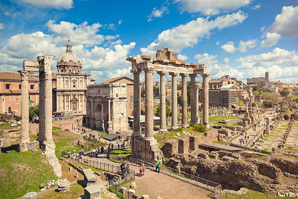 forum romain et rome - ancient rome coliseum rome italy photos et images de collection