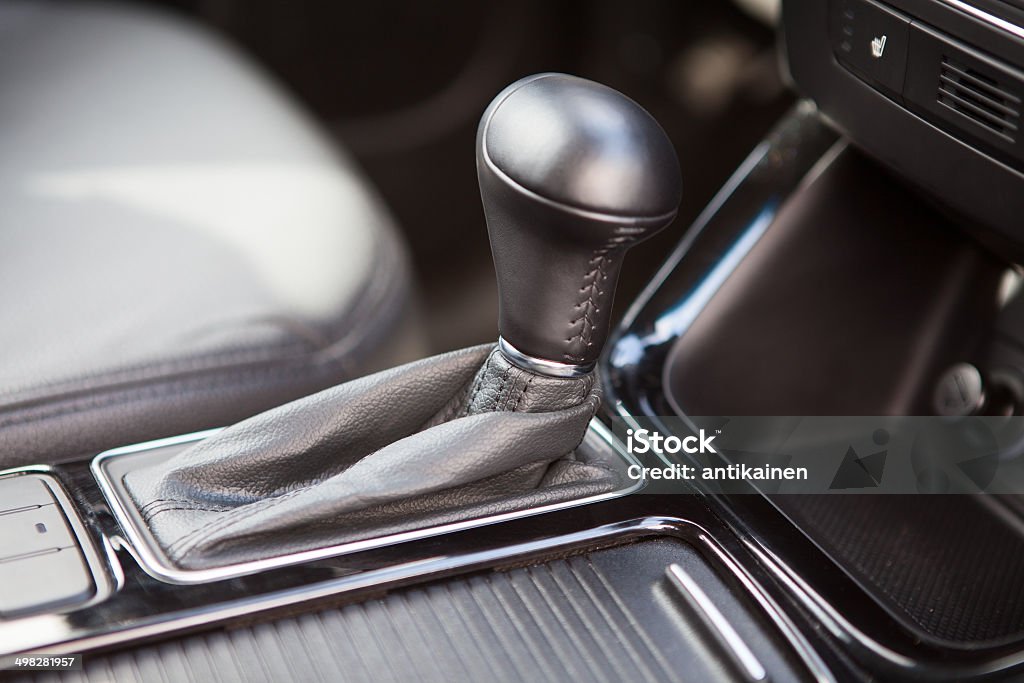 Automático equipamento close-up do interior do veículo - Foto de stock de Andar para Trás royalty-free