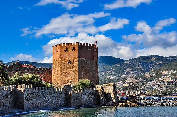istock Red tower in Alanya on a beautiful day 498286680