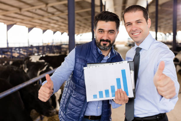 istock Farmer and Financial Advisor 498296994