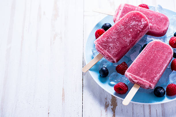 istock Popsicles with fresh berry fruits 498304394