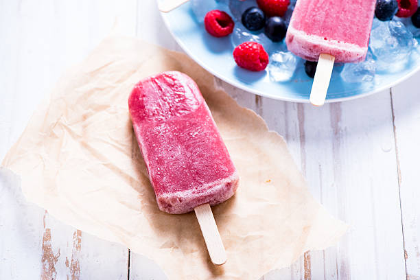 istock Refreshing popsicle with berry fruits 498305238