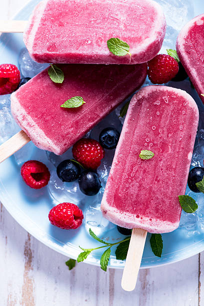 istock Refreshing popsicle with berry fruits 498305480