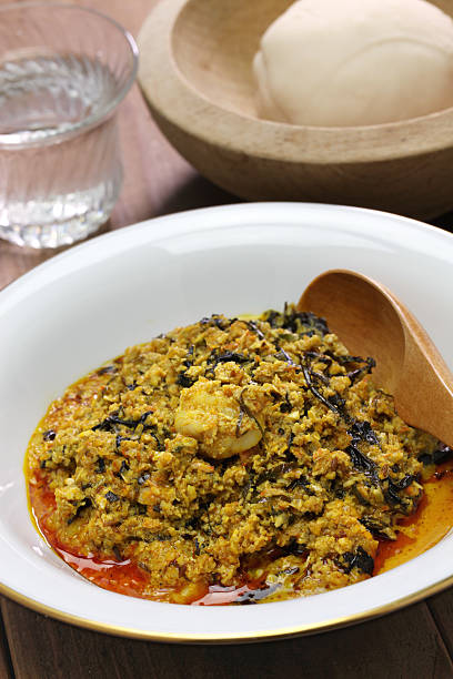 egusi スープと fufu 、ナイジェリア料理 - nigerian culture food african culture yam ストックフォトと画像