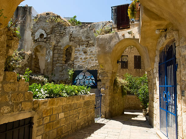 istock Alley in old Jaffo with house ruins 498315595