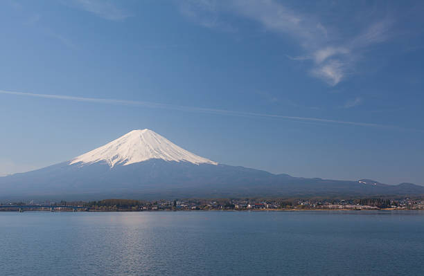 istock Mountain Fuji and lake kawaguchi in spring season 498339316