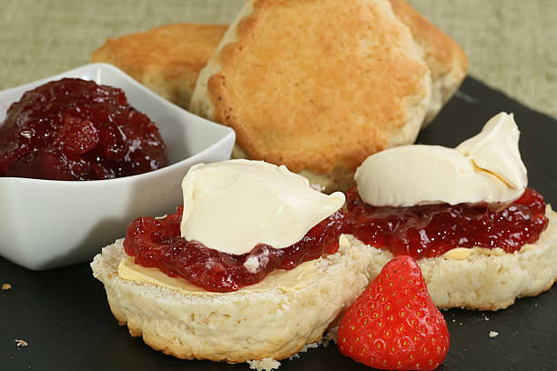 cornish cream scone - cornish cream tea - fotografias e filmes do acervo