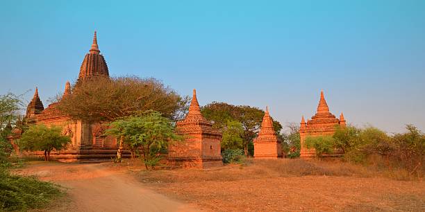 istock Lawka Hteik Pan Temple Stupa 498379646