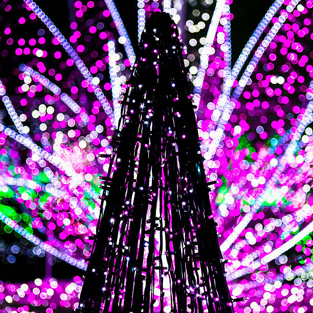 istock Construction of Christmas Tree and Christmas Lights 498379784