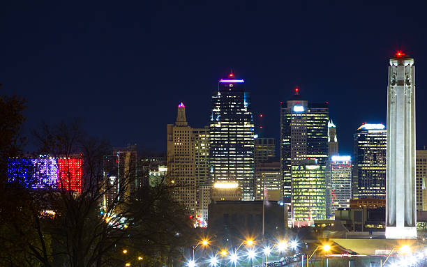 istock Kansas City Skyline with Liberty Memorial 498381282