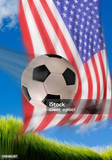 Amerikanisches Fußball Stockfoto und mehr Bilder von Alt - Alt, Amerikanische Flagge, Bewegung