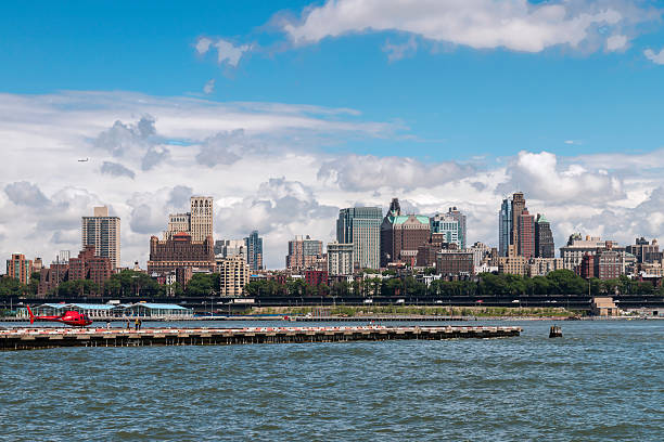 istock Brooklyn Cityscape - New York City 498389613