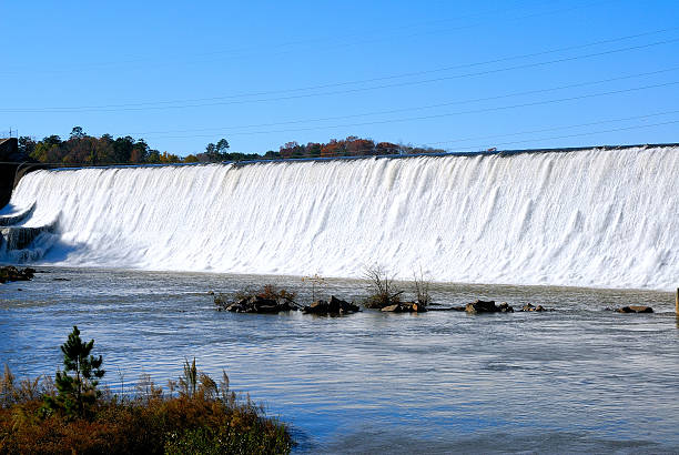 istock Water flowing over dam after heavy rains 498398464