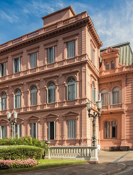 istock La Casa Rosada - Buenos Aires, Argentina 498403298