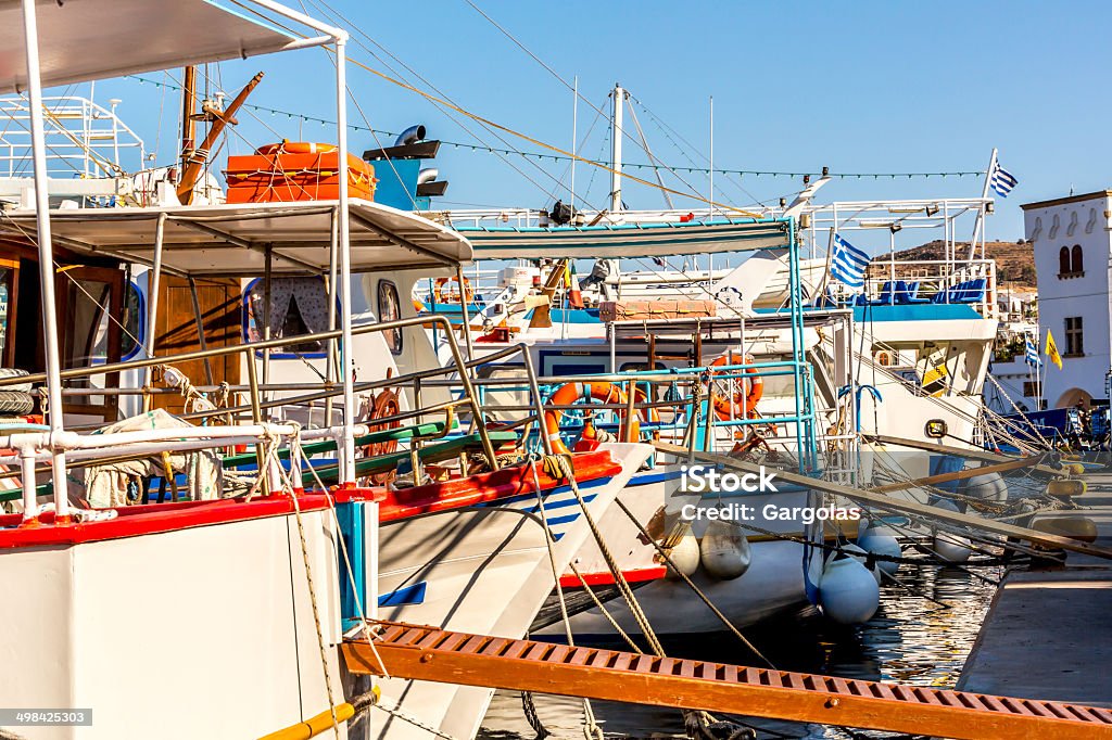 Barche a marina - Foto stock royalty-free di Albero maestro