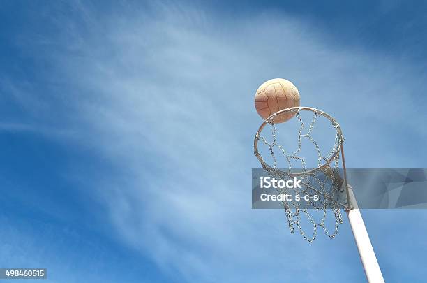 Shooting A Netzball Stockfoto und mehr Bilder von Netzball - Netzball, Anzeigetafel, Punkten