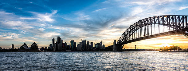 tramonto sopra sydney 73 mp - sydney opera house sydney australia opera house bridge foto e immagini stock