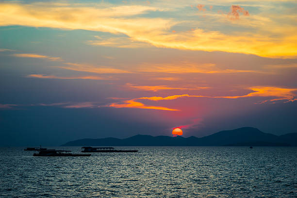 istock The sun Before sunset view from the sea Thailand 498467000