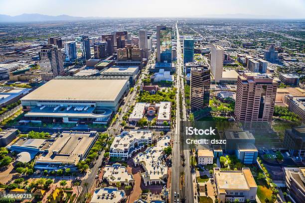 Estação Do Centro Da Cidade De Phoenix Arizona Vista Da Cidade Skyline Vista Aérea De Arranhacéus Ruas - Fotografias de stock e mais imagens de Phoenix - Arizona