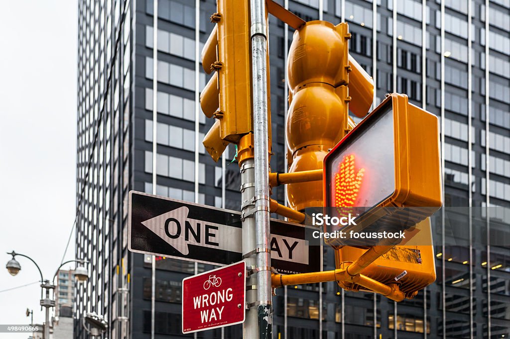 Não caminhada Nova York Sinal de tráfego - Foto de stock de Amarelo royalty-free