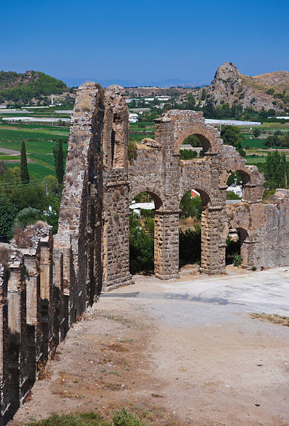 akwedukt w aspendos w antalya turcja - aspendos construction architecture outdoors zdjęcia i obrazy z banku zdjęć