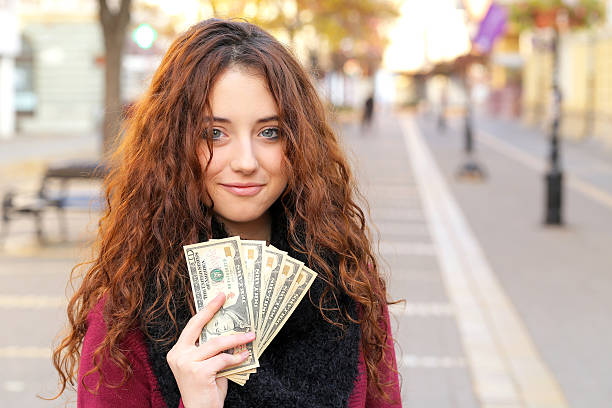 istock showing money, shopping 498501226
