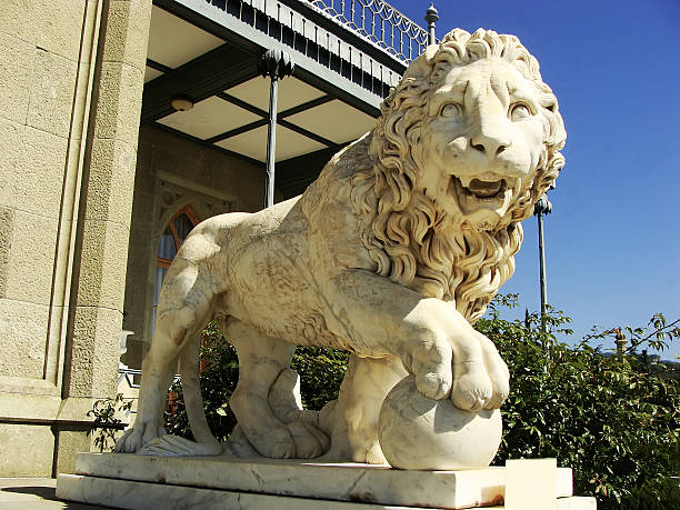 istock Sculptire of Medici lion, Vorontsov palace 498507345