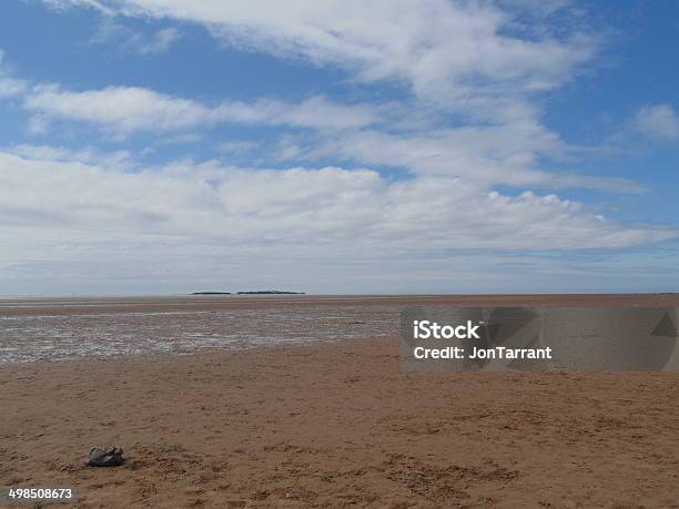 Photo libre de droit de Estuaire À Marée Basse banque d'images et plus d'images libres de droit de Ciel - Ciel, Estuaire, Fleuve et rivière