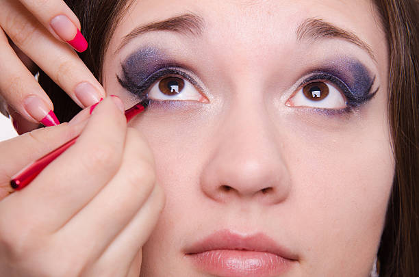 istock Bright makeup. Makeup artist brings arrows 498509105