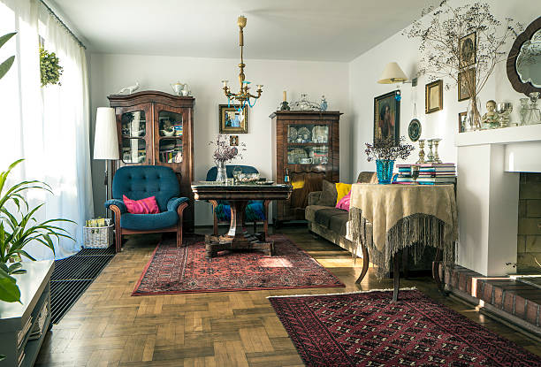 espace salon confortable - antique furniture old old fashioned photos et images de collection