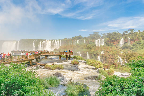 istock Devil Throat Waterfalls from Brazilian Border 498527804