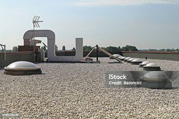 Gravel Flat Roof Stock Photo - Download Image Now - Rooftop, Flat - Physical Description, Gravel