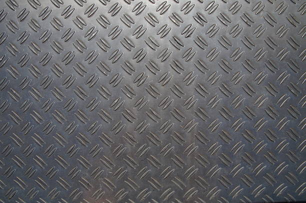istock Old hi-res metal treads - metallic texture pattern 498551507