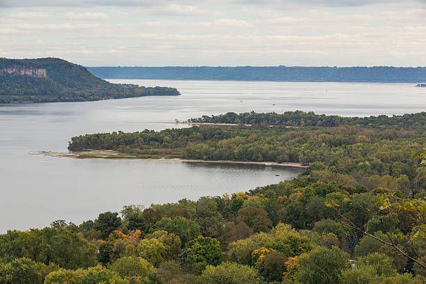 istock Mississippi River Lake Pepin 498552534
