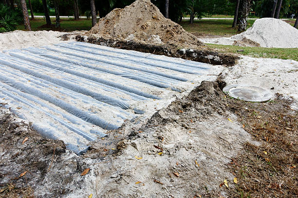 istock Installation of new septic tank drainage field 498556914