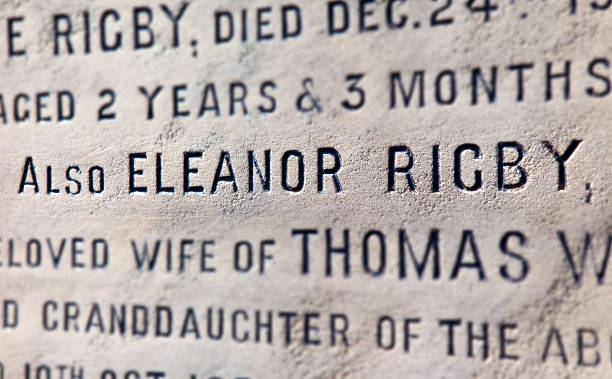eleanor rigby: him and her grave em liverpool - eleanor - fotografias e filmes do acervo