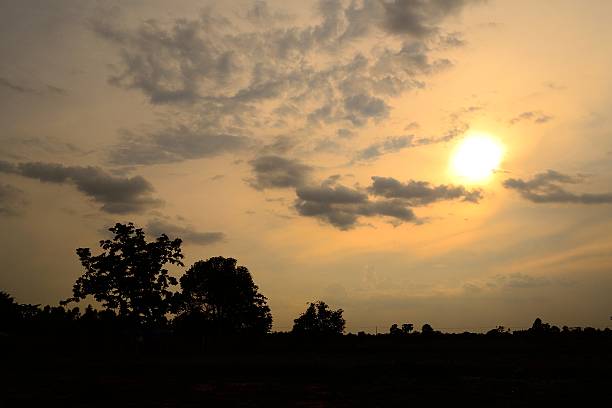 istock farmland cloudy morning 498577795