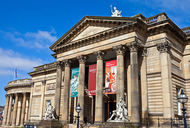 walker art gallery in liverpool - museum of liverpool stock-fotos und bilder