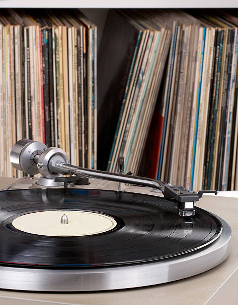 istock Turntable with record collection in the back 498612001