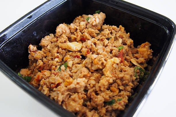 istock Spicy basil leaves with mince pork 498614196