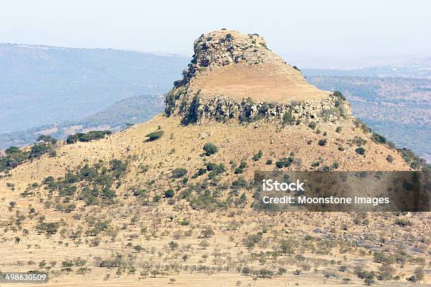 Isandlwana В Квазулунатал Южная Африка — стоковые фотографии и другие картинки Isandlwana - Isandlwana, British Empire, Аборигенная культура